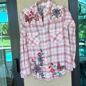 Johnny Was BNWT gorgeous embroidered button down